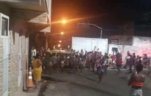 Protesto tinha cerca de 100 pessoas