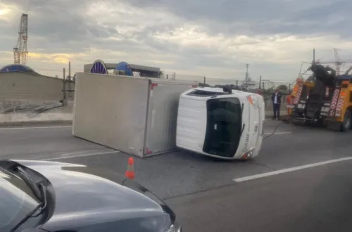 Tombamento foi na altura do bairro Contorno