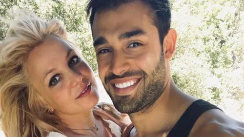 Britney e Sam estão juntos desde 2016