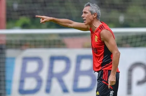 Paulo Sousa comandou a equipe em 31 jogos.