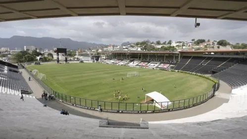 São Januário aguarda lotação máxima para o duelo entre Vasco e Operário-PR