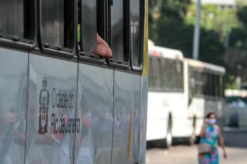 Cerca de 9 mil motoristas operam em linhas intermunicipais e interestaduais