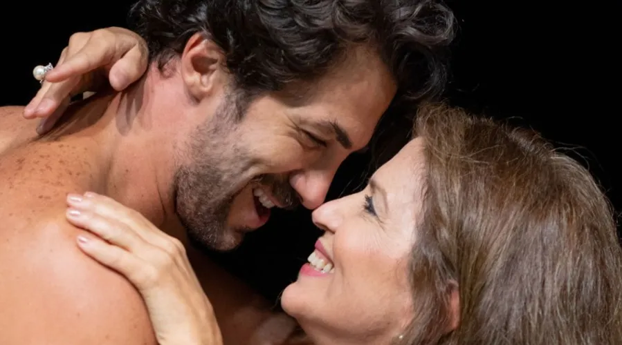 Melise Maia e Rafael Queiroz dão vida a Lori e Ulisses no espetáculo