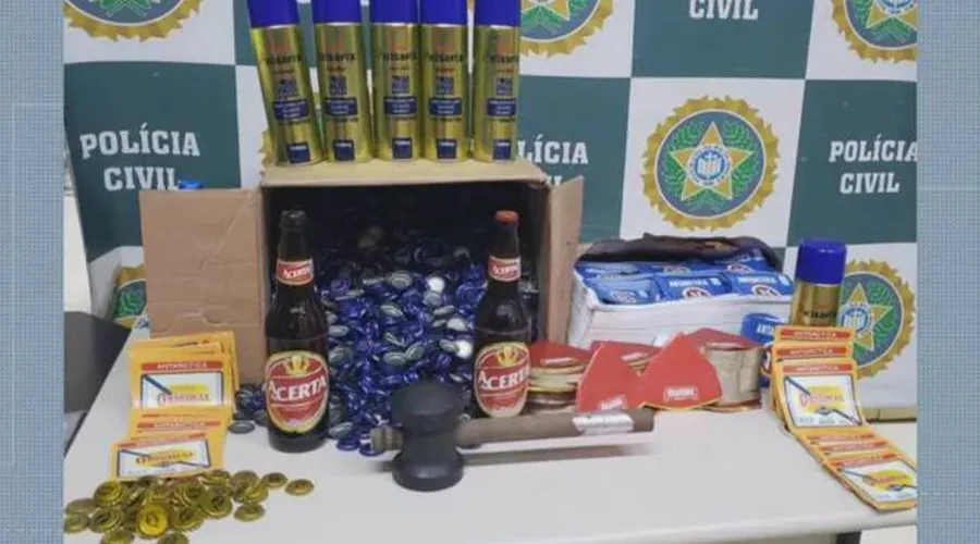 Galpão que falsificava rótulos de cervejas é fechado pela polícia