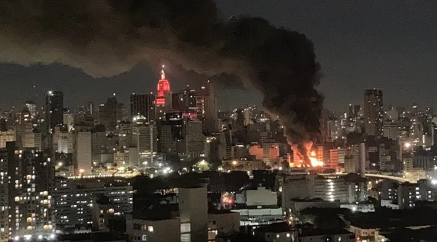 Prédios atingidos pelas chamas ficam na Região Central de São Paulo