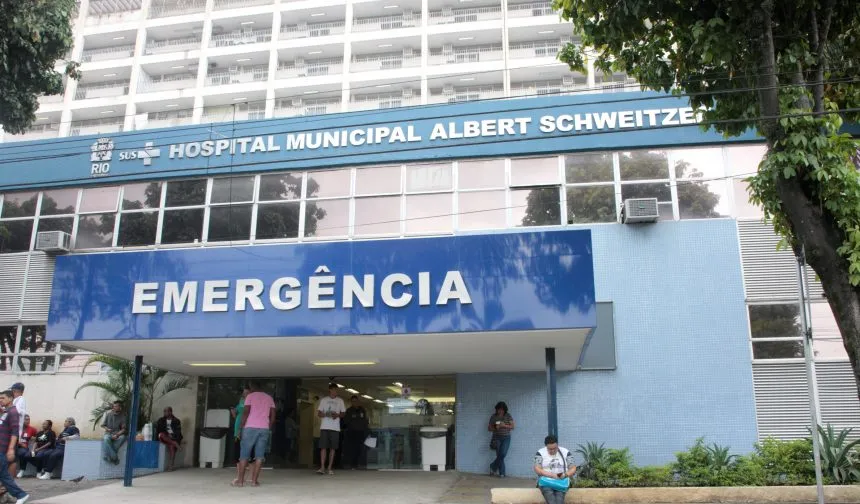 Homem foi encaminhado para o Hospital Municipal Albert Schweitzer.