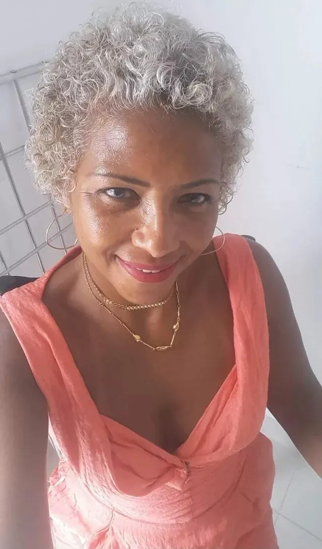 Letícia Marinho Sales tinha 50 anos. Ela deixa filhos e netas