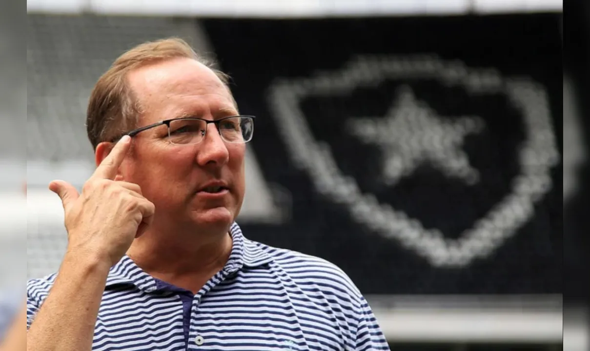 John Textor está no Brasil para acelerar negociações do Botafogo