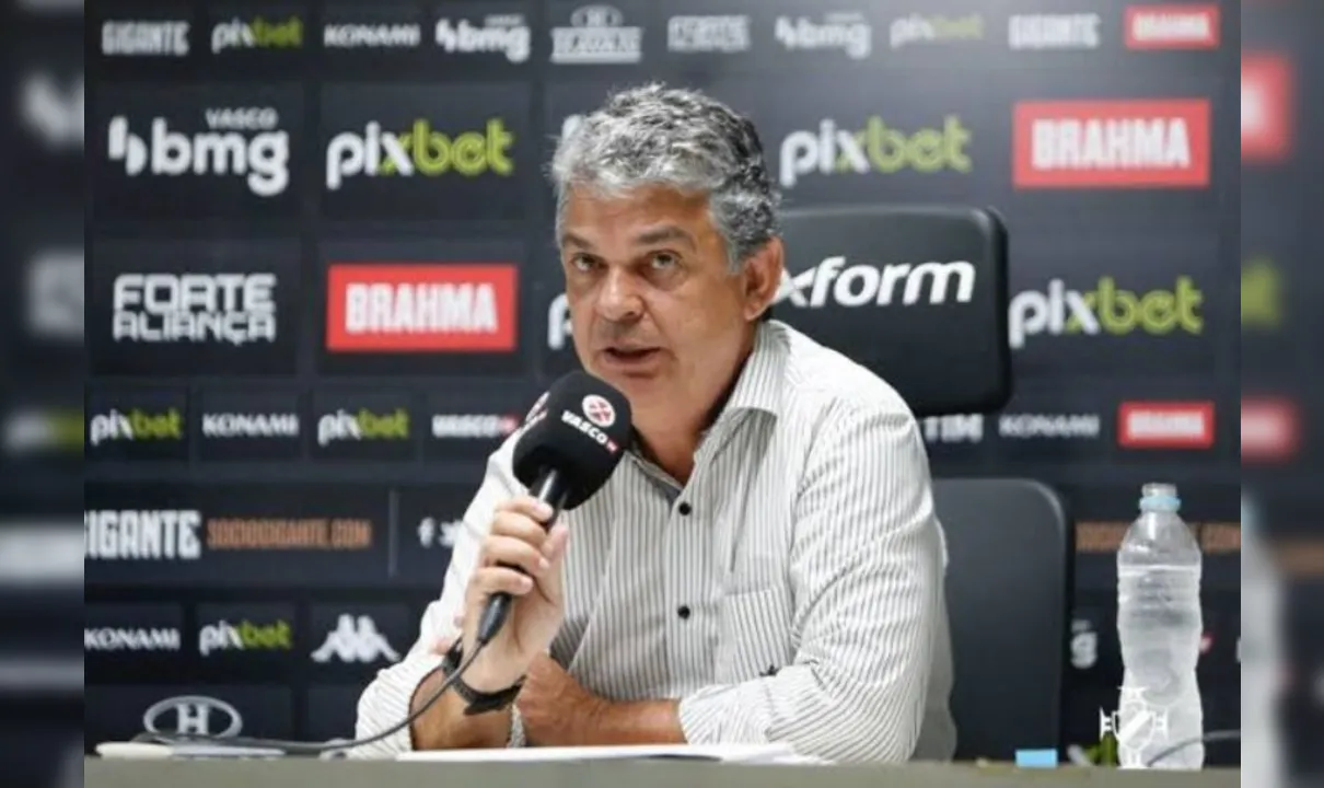 Diretor de futebol Carlos Brazil participa da busca por nomes