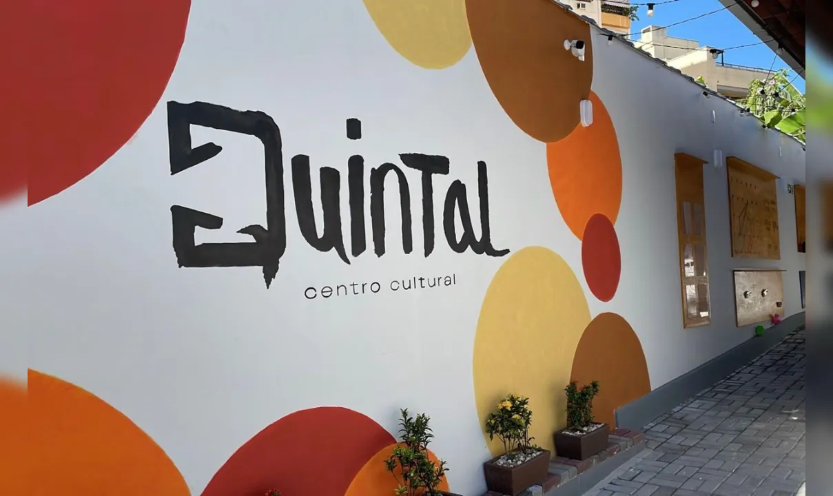 O Quintal Centro Cultural é um coworking cultural criativo e acolhedor