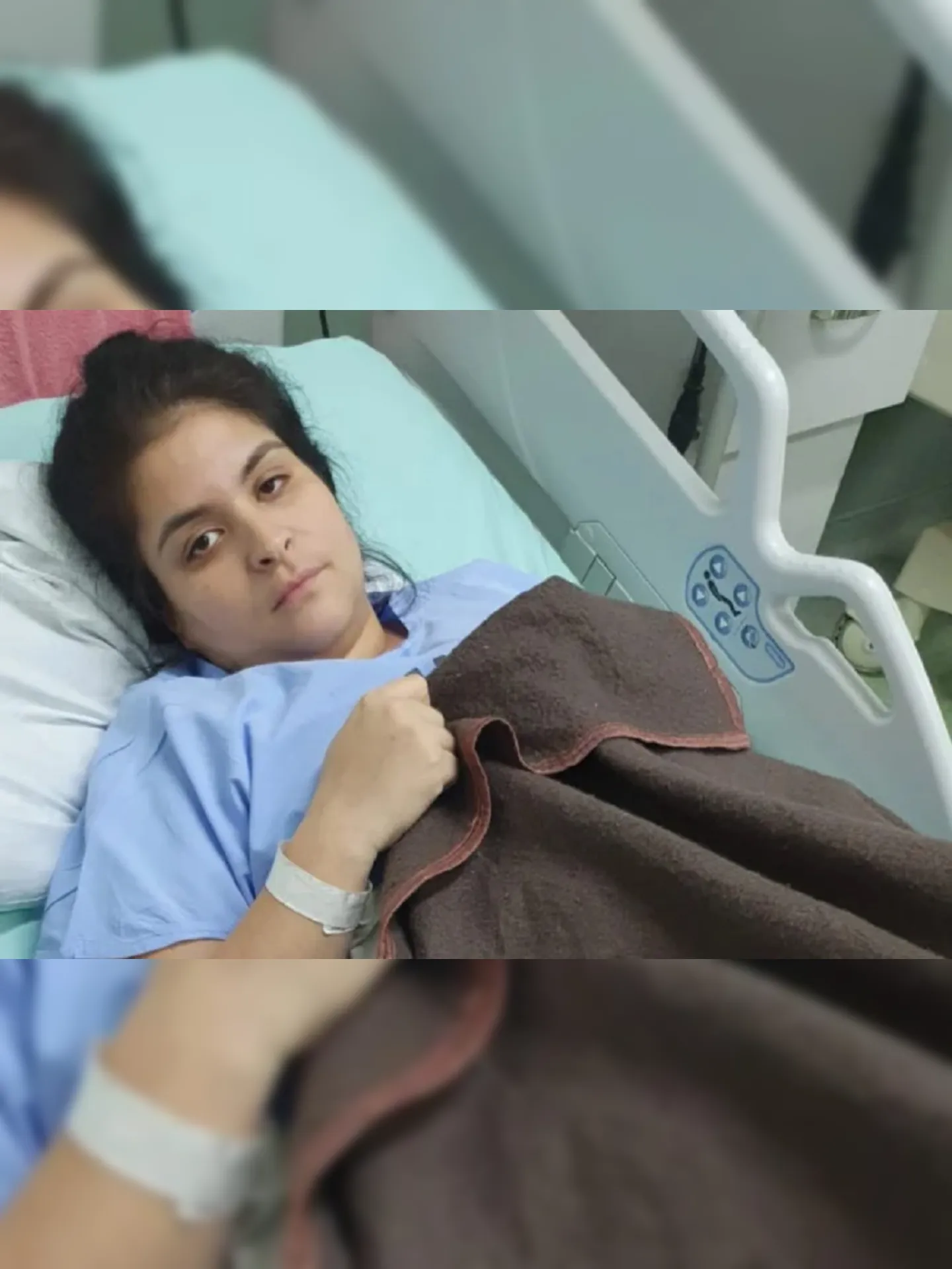 Daiana Chaves em uma cama hospitalar