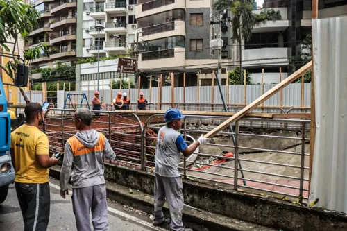 Equipes da prefeitura irão trabalhar no local.