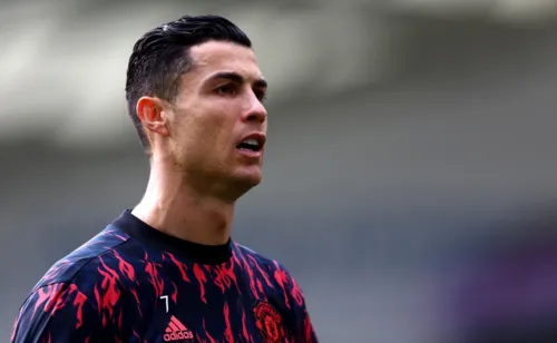 Cristiano Ronaldo tem futuro indefinido após ser ausência na pré-temporada do Manchester United