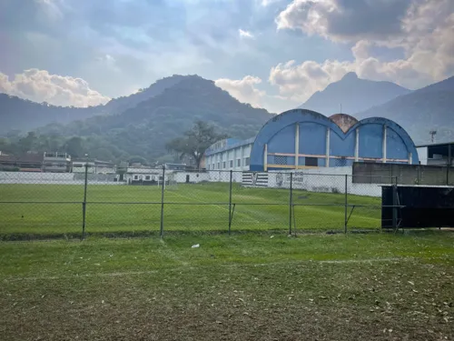 Campo do Esporte Clube Pau Grande, Pau Grande, Mané Garrincha