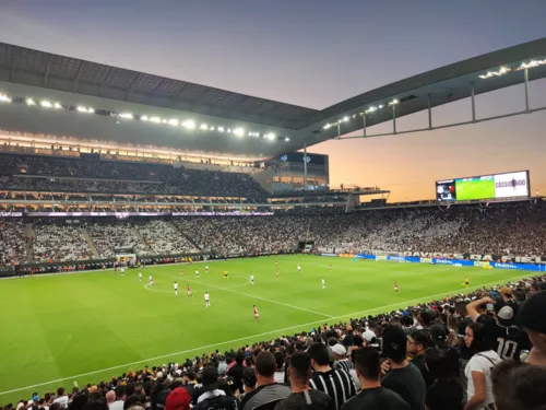 Arena Corinthians conta com a força da torcida para manter grande sequência de invencibilidade