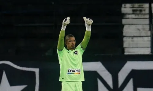 Diego Loureiro em jogo do Botafogo