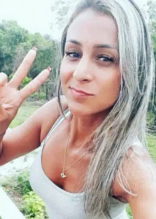 A doméstica Sabrina Tavares de Almeida, de 32 anos, teria tentado correr do criminoso