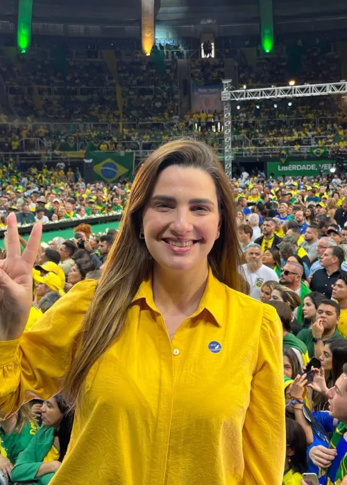 Parlamentar ainda não esclareceu o motivo de desvinculação do nome do pai para a campanha política