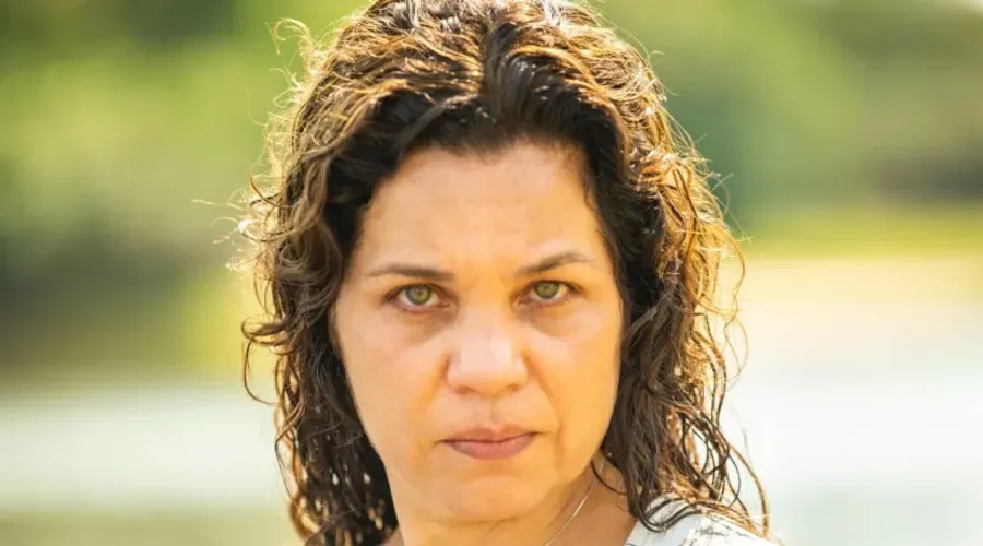 Artista vive a personagem Maria Bruaca no remake da novela "Pantanal", da TV Globo