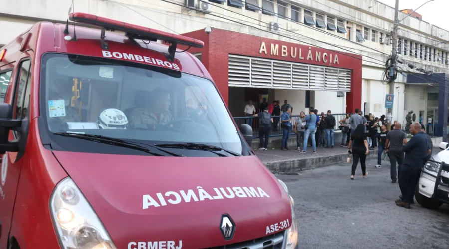 O policial chegou a ser socorrido para o Hospital Estadual Getúlio Vargas, na Penha, mas não resistiu aos ferimentos
