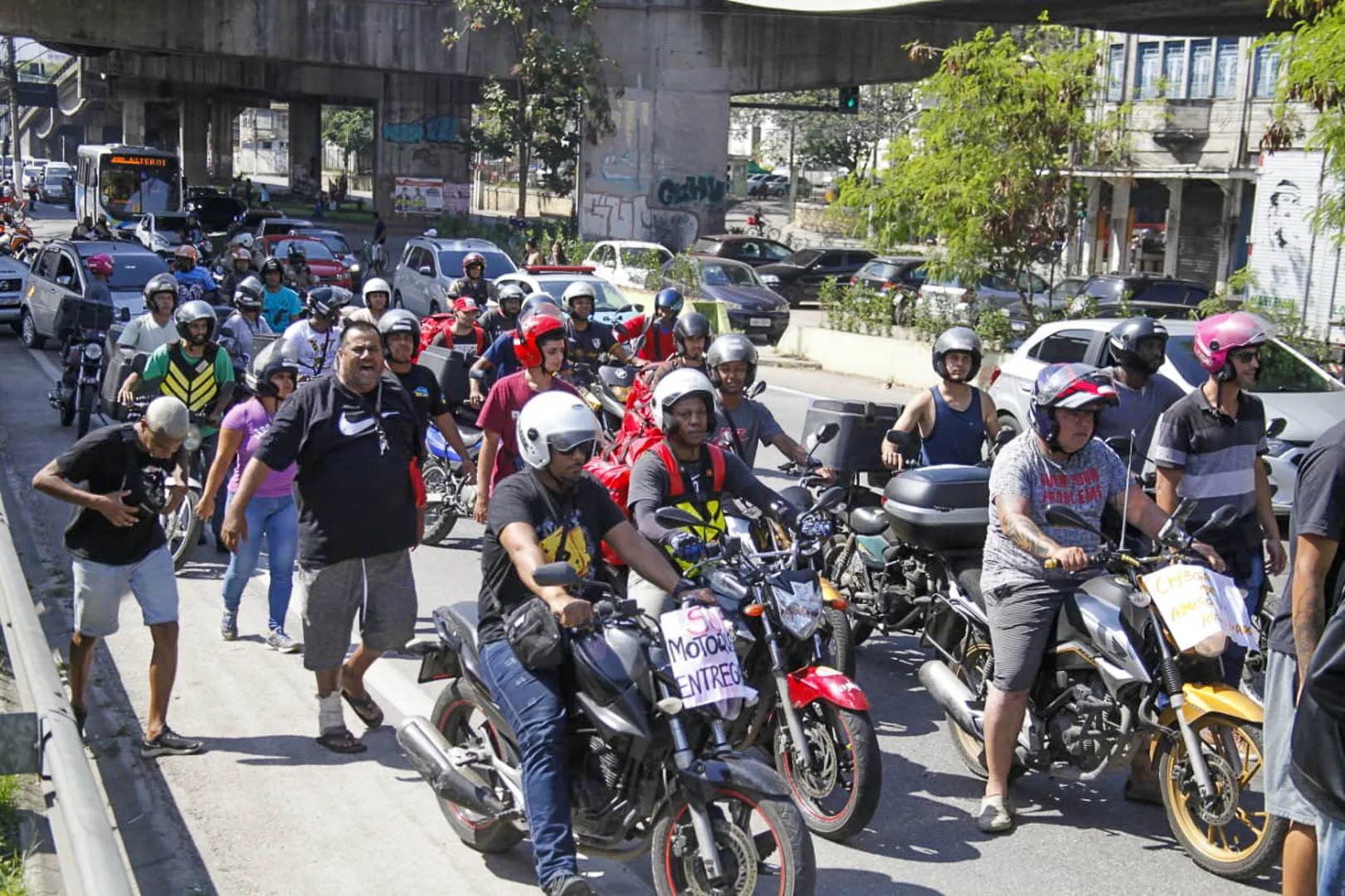Manifestação de motociclistas na Alameda