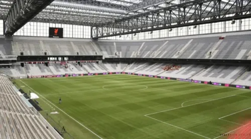 Arena da Baixada espera bom público para o duelo de rubro-negros