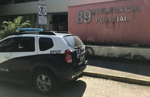 Viatura da Polícia Civil na 89ª DP (Resende)