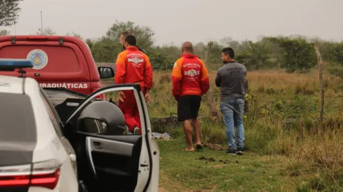 Equipes estão no local na tentativa de achar algum indício sobre o paradeiros dos jovens