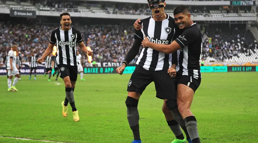 Cuesta vem se destacando como titular do Botafogo