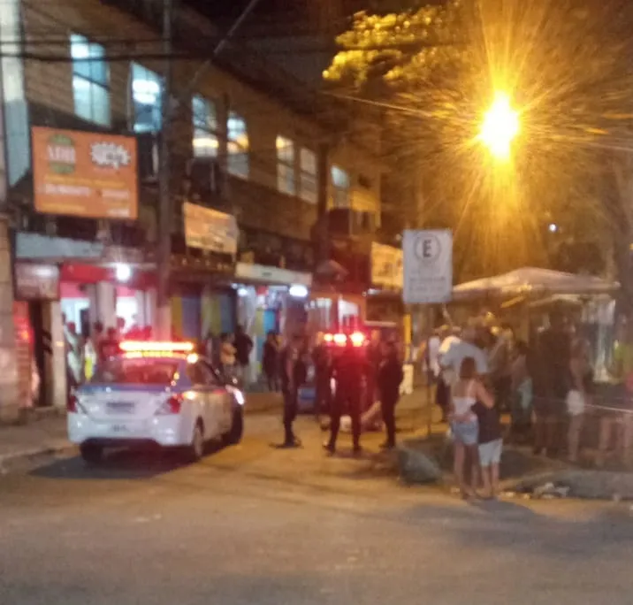 Segundo testemunhas, o homem foi naleado na perna