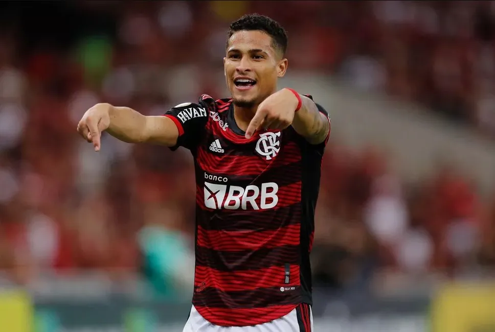 João Gomes em partida pelo Flamengo
