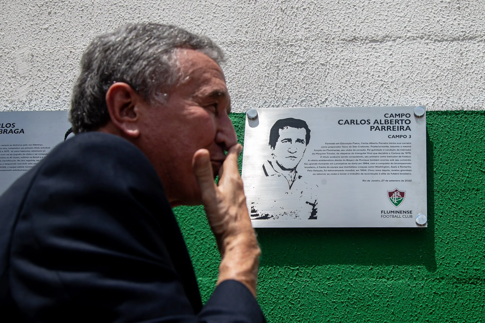 Parreira recebe homenagem do Fluminense