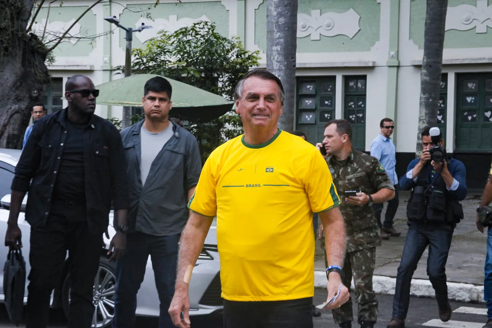 Bolsonaro vai disputar o segundo turno contra Lula (PT)