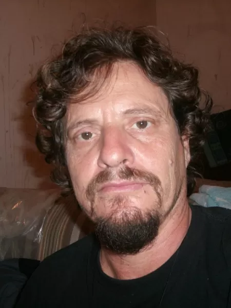 Estilista José Roberto Gomes Mendes, de 51 anos, apoiador de Jair Bolsonaro