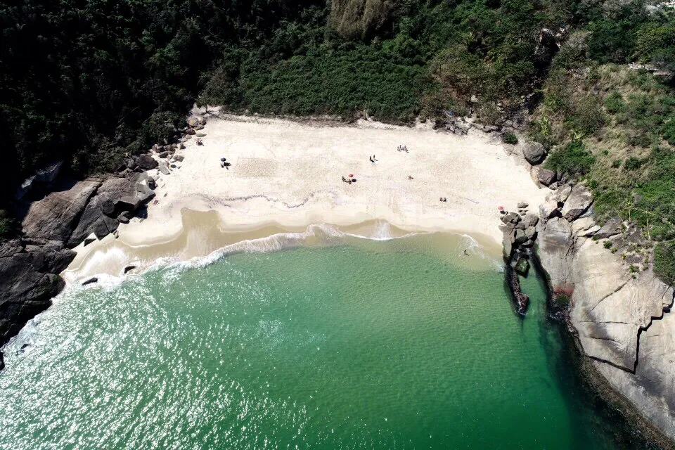 Praia do Sossego fica localizada em Camboinhas
