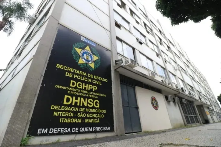 Caso foi registrado na Delegacia de Homicídios de Niterói, Itaboraí e São Gonçalo (DHNISG)