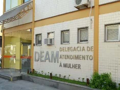 Investigadores da Delegacia de Atendimento à Mulher (Deam) de Nova Iguaçu realizaram a prisão