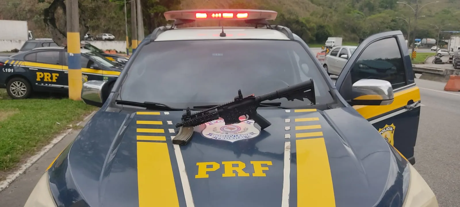 PRF apreende fuzil a caminho do Rio