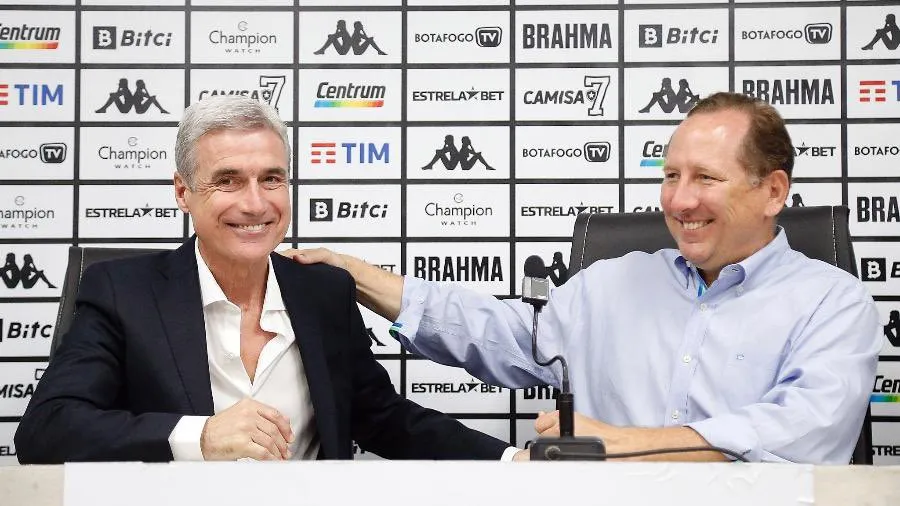Luís Castro e John Textor, personagens da reestruturação do Botafogo