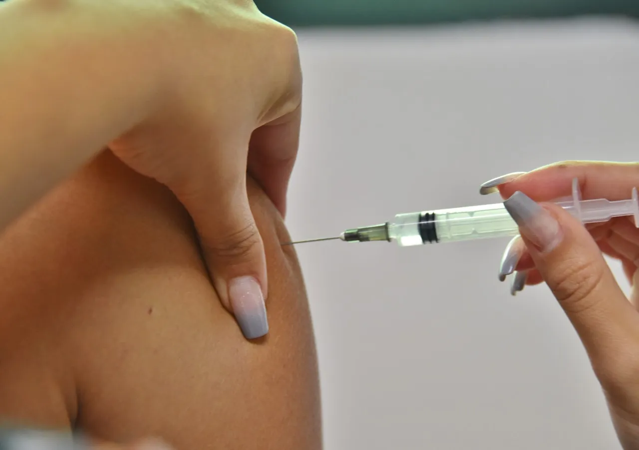 Vacina está disponível para todos acima de seis meses