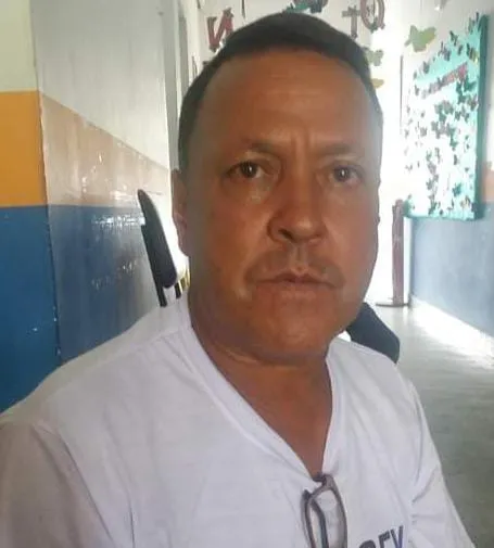 Faxineiro foi atingido por um tiro no peito durante um confronto entre PMs e criminosos em Itaboraí