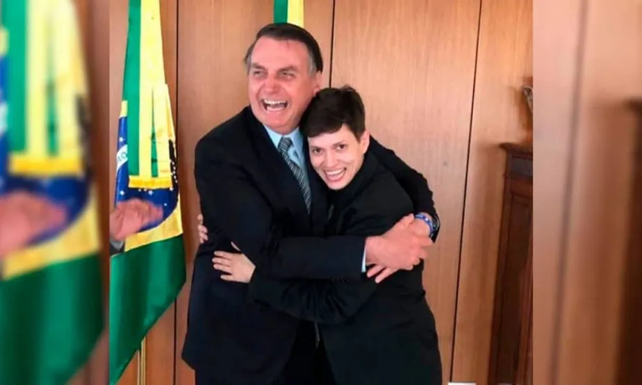 Karol Eller declara apoio ao ex-presidente Jair Bolsonaro