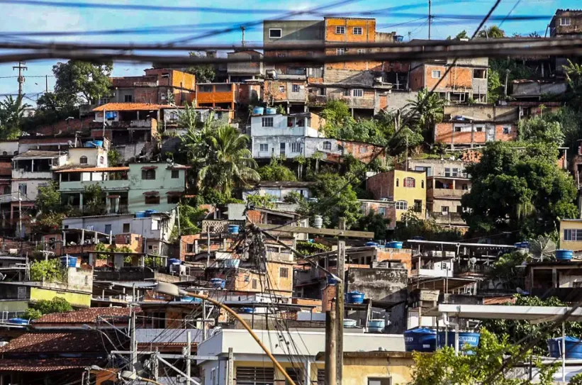 Tiroteios são constantes nas comunidades do Rio