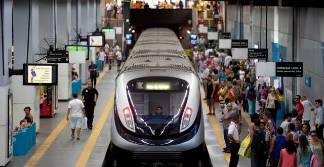 Metrô funcionará em novos horários durante ensaios na Sapucaí