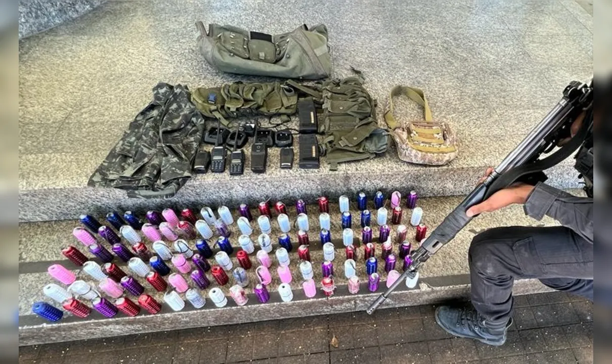 As 96 granadas caseiras apreendidas pela polícia