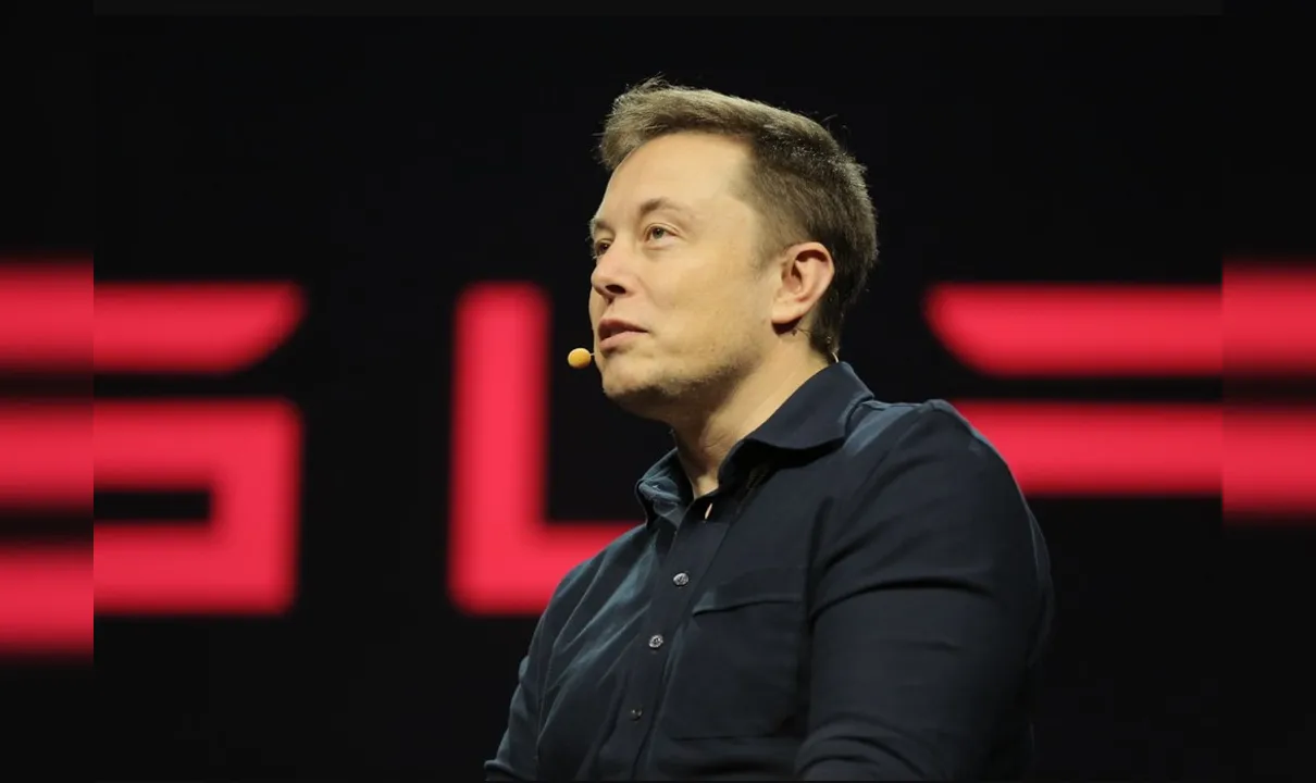 Depois de meses de negociação, empresário Elon Musk afirmou ter comprado o Twitter