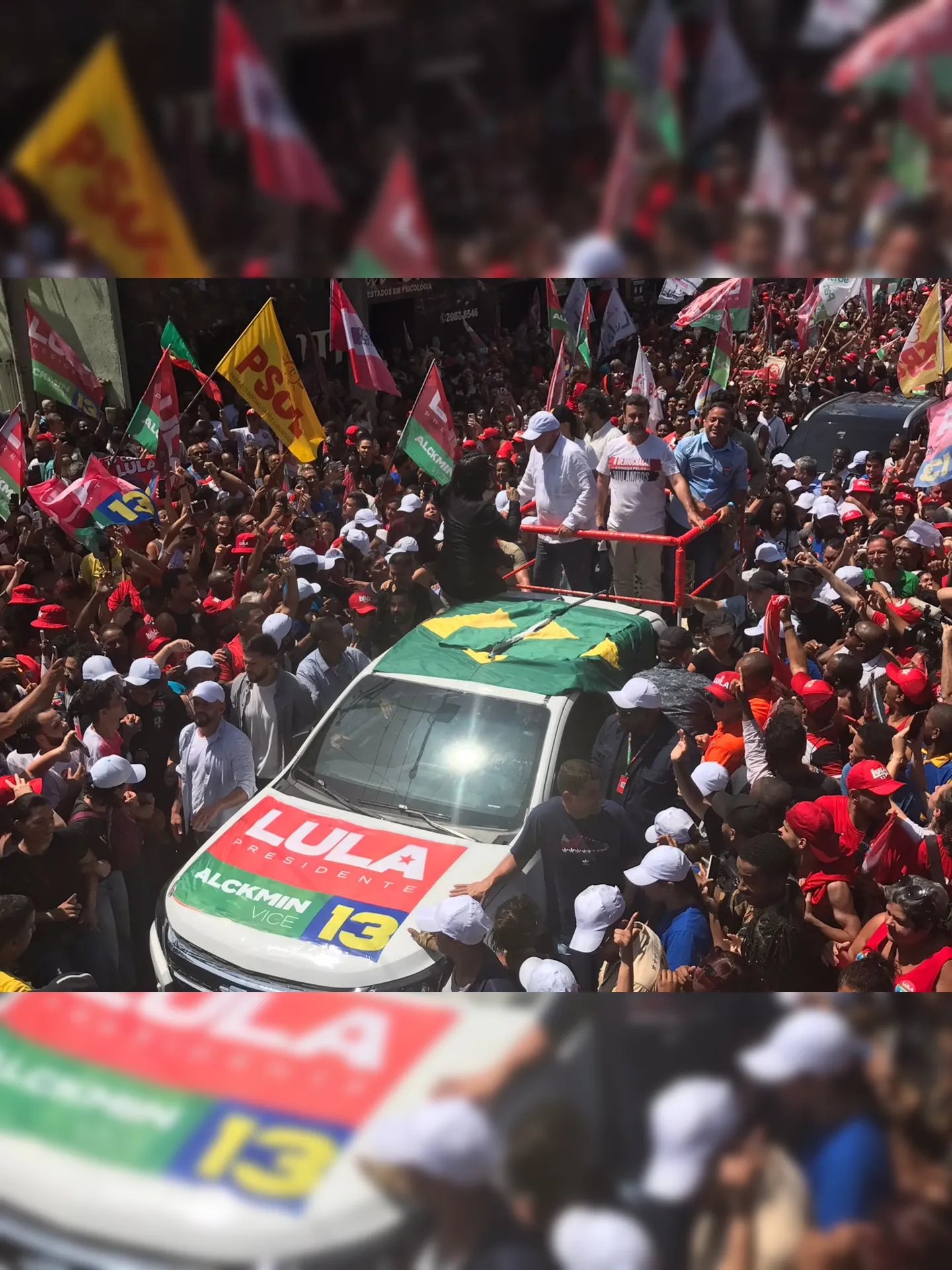 Lula circulou em cima de carro pelas ruas do centro do município