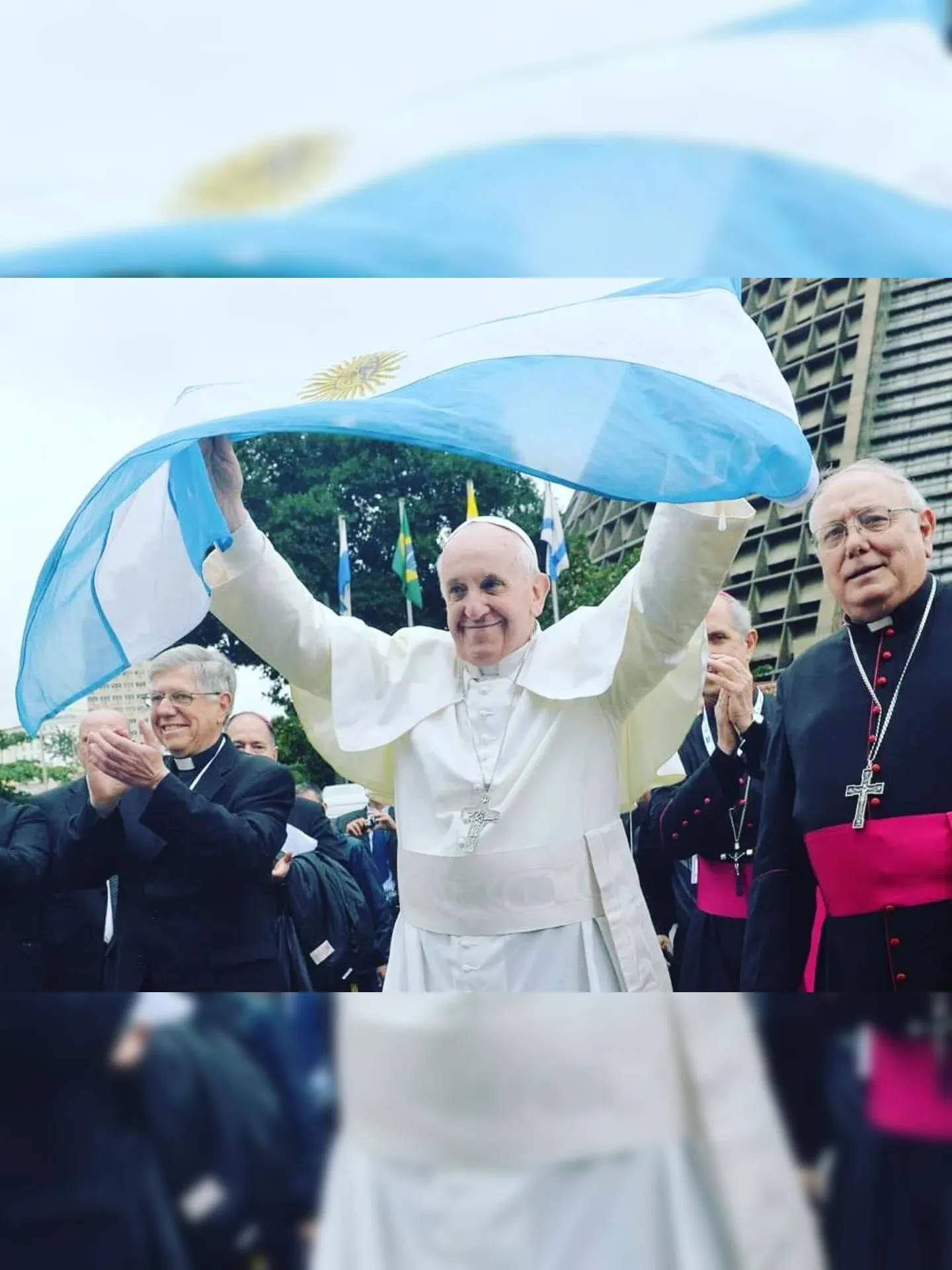 Religioso é fã declarado por futebol e da argentina