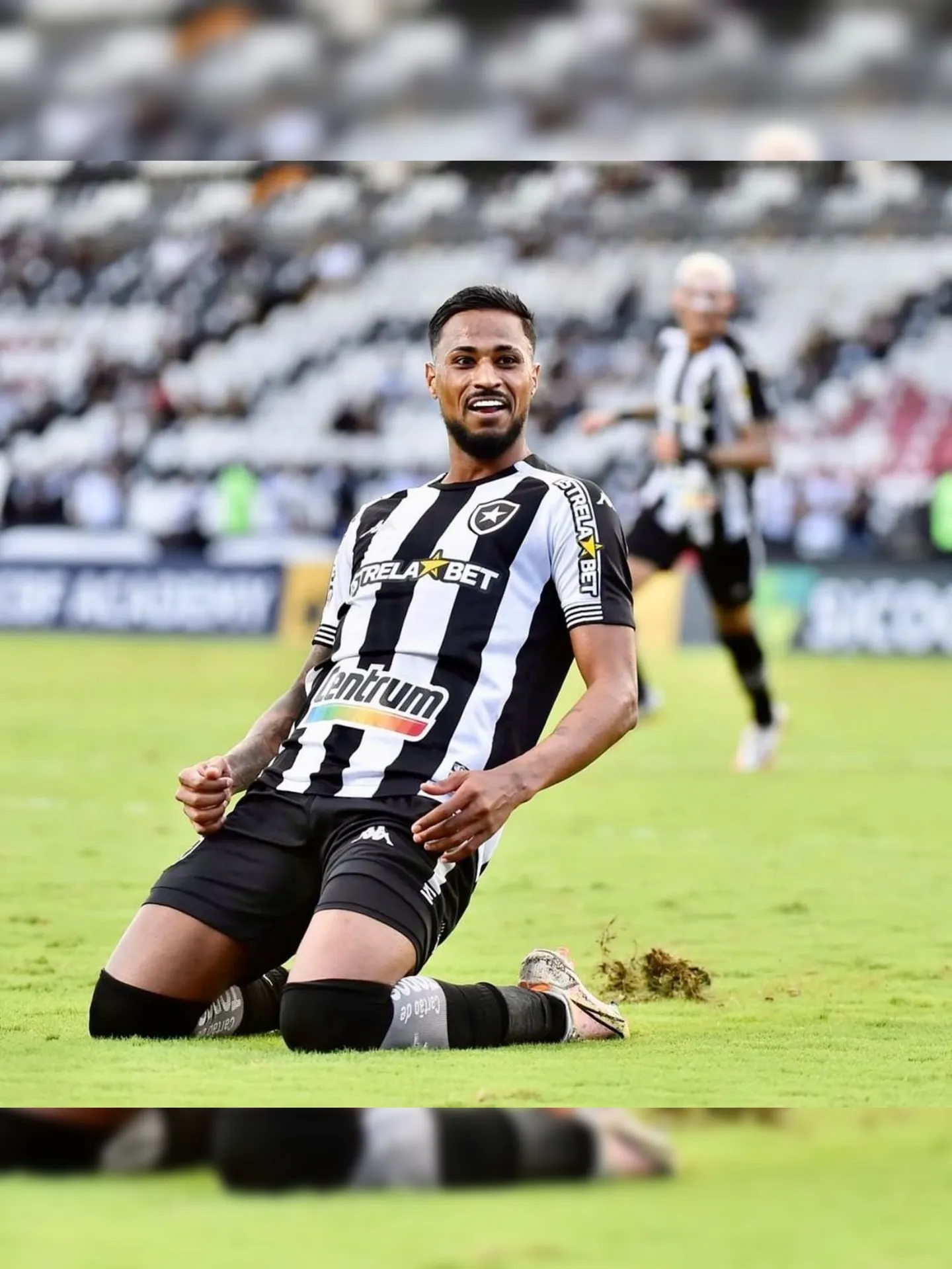 Diego Gonçalves comemora gol pelo Botafogo