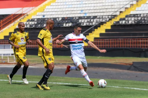 Equipe carioca foi derrotada contra o Botafogo em São Paulo.